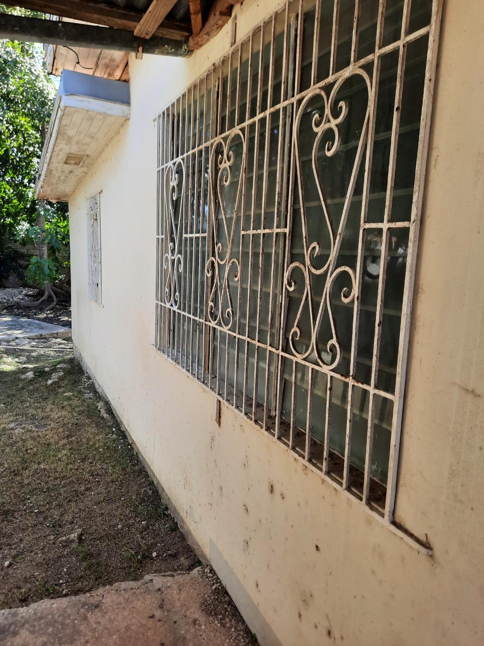Fixer-Upper-Home-for-Sale-in-St.-Ann-Jamaica-Great-Potential Seventh image of A-salem Back Road, st Ann in SALEM, St. Ann, Jamaica - property is For Sale