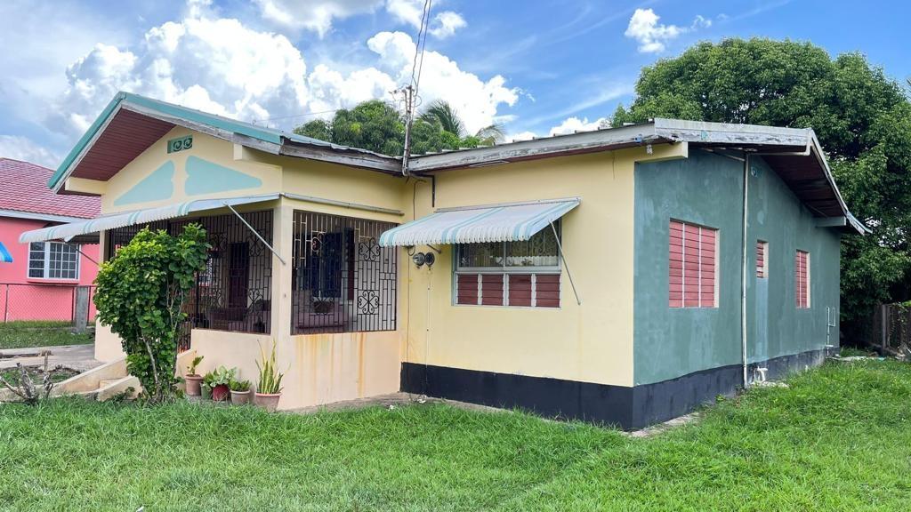 Third image of 45 Hugh Brown Drive in Palmers Cross, Clarendon, Jamaica - property is For Sale