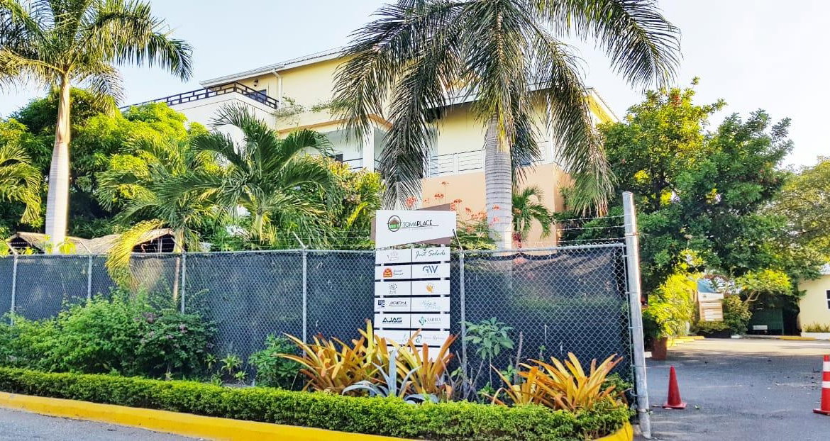 Sixth image of 9- 9-11 Phoenix Ave in Kingston 10, St. Andrew, Jamaica - property is For Rent