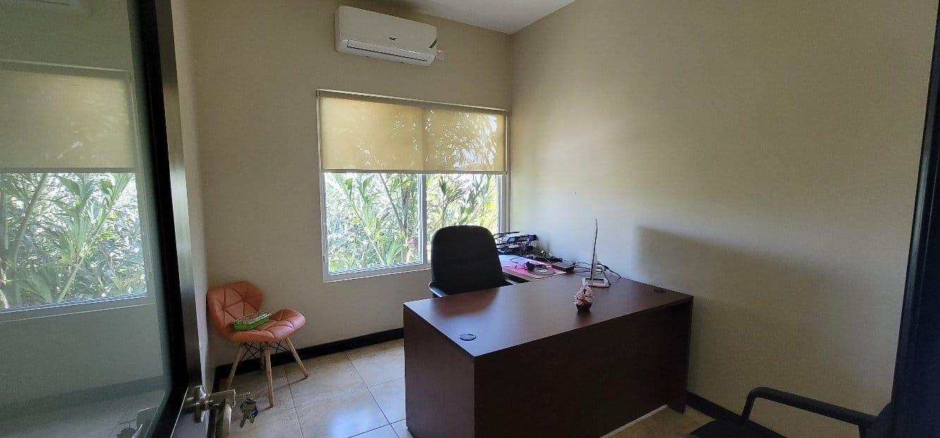 For-Rent-1100-Sqft-Commercial-Office-Space-in-St.-Andrew Ninth image of 14- 9-11 Phoenix Ave in Kingston 10, St. Andrew, Jamaica - property is For Rent