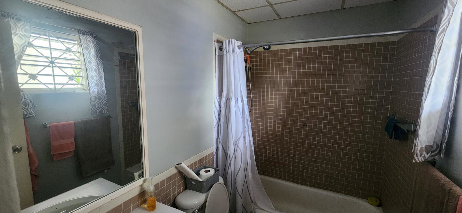 Fourth image of Apt 5-4 Hillman Road in Kingston 8, St. Andrew, Jamaica - property is For Rent