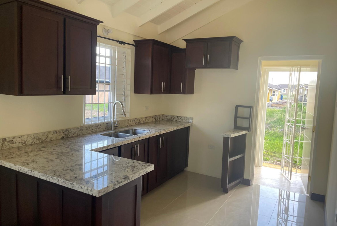 Fifth image of 403- Colbeck Manor in Colbeck, St. Catherine, Jamaica - property is For Rent