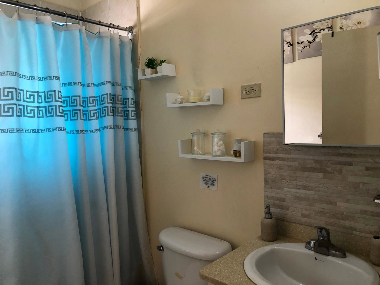 Seventeenth image of 568 Starfish Crescent in Phoenix Park, St. Catherine, Jamaica - property is For Rent