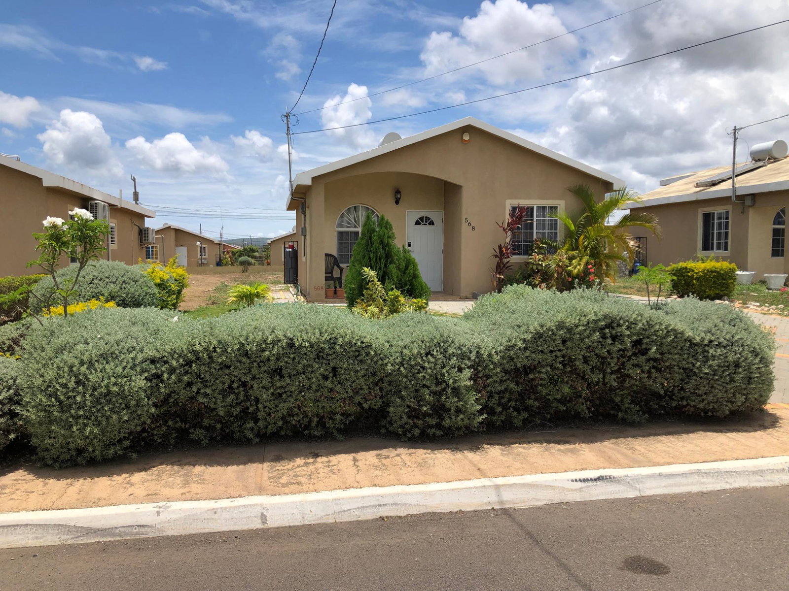 Fourth image of 568 Starfish Crescent in Phoenix Park, St. Catherine, Jamaica - property is For Rent