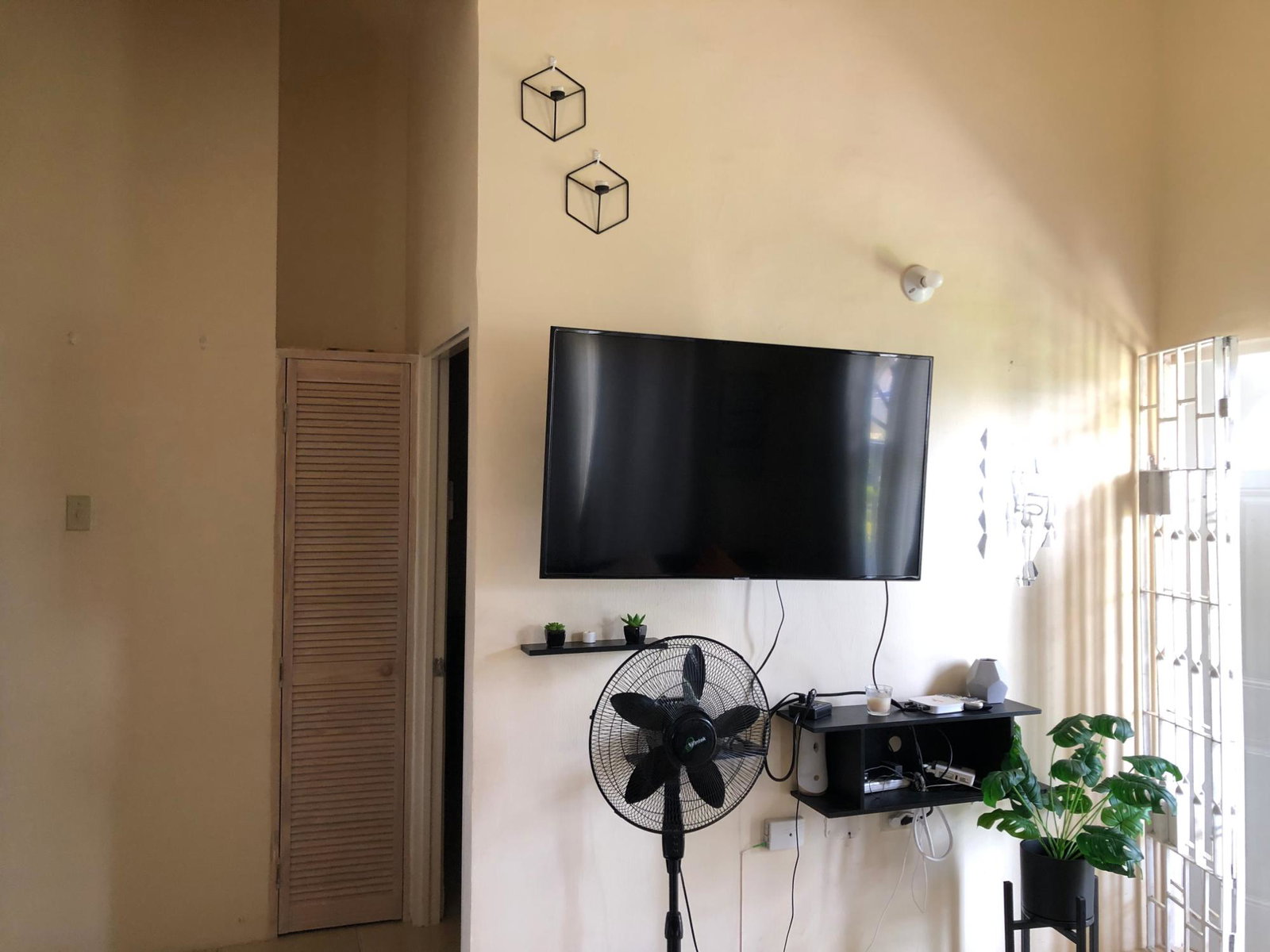 Eighth image of 568 Starfish Crescent in Phoenix Park, St. Catherine, Jamaica - property is For Rent