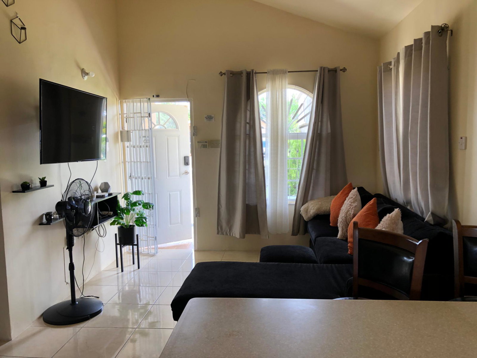 Ninth image of 568 Starfish Crescent in Phoenix Park, St. Catherine, Jamaica - property is For Rent