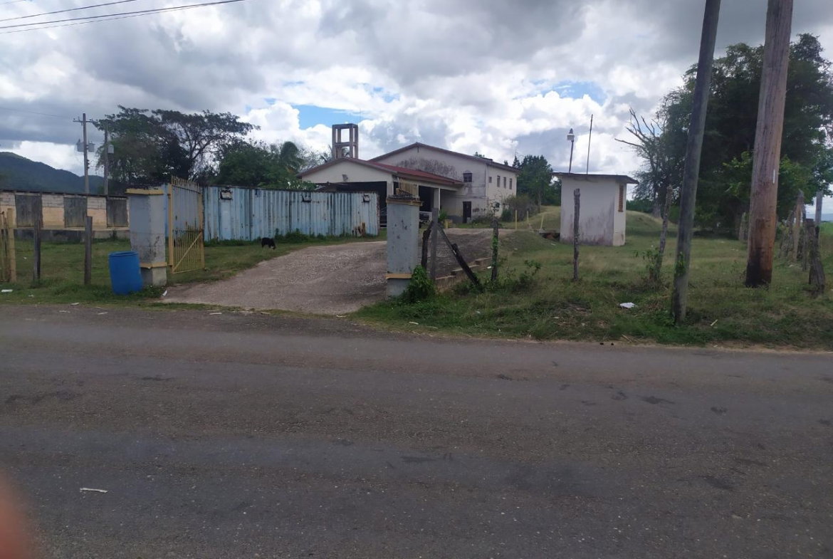 Seventh image of Barton's, Maggotty in Bartons, St. Elizabeth, Jamaica - property is For Rent