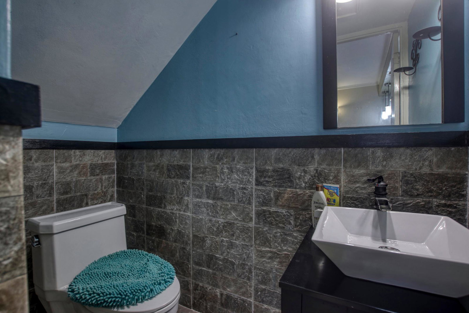 Twelfth image of 23 Hopefield Avenue in Kingston 6, St. Andrew, Jamaica - property is For Sale