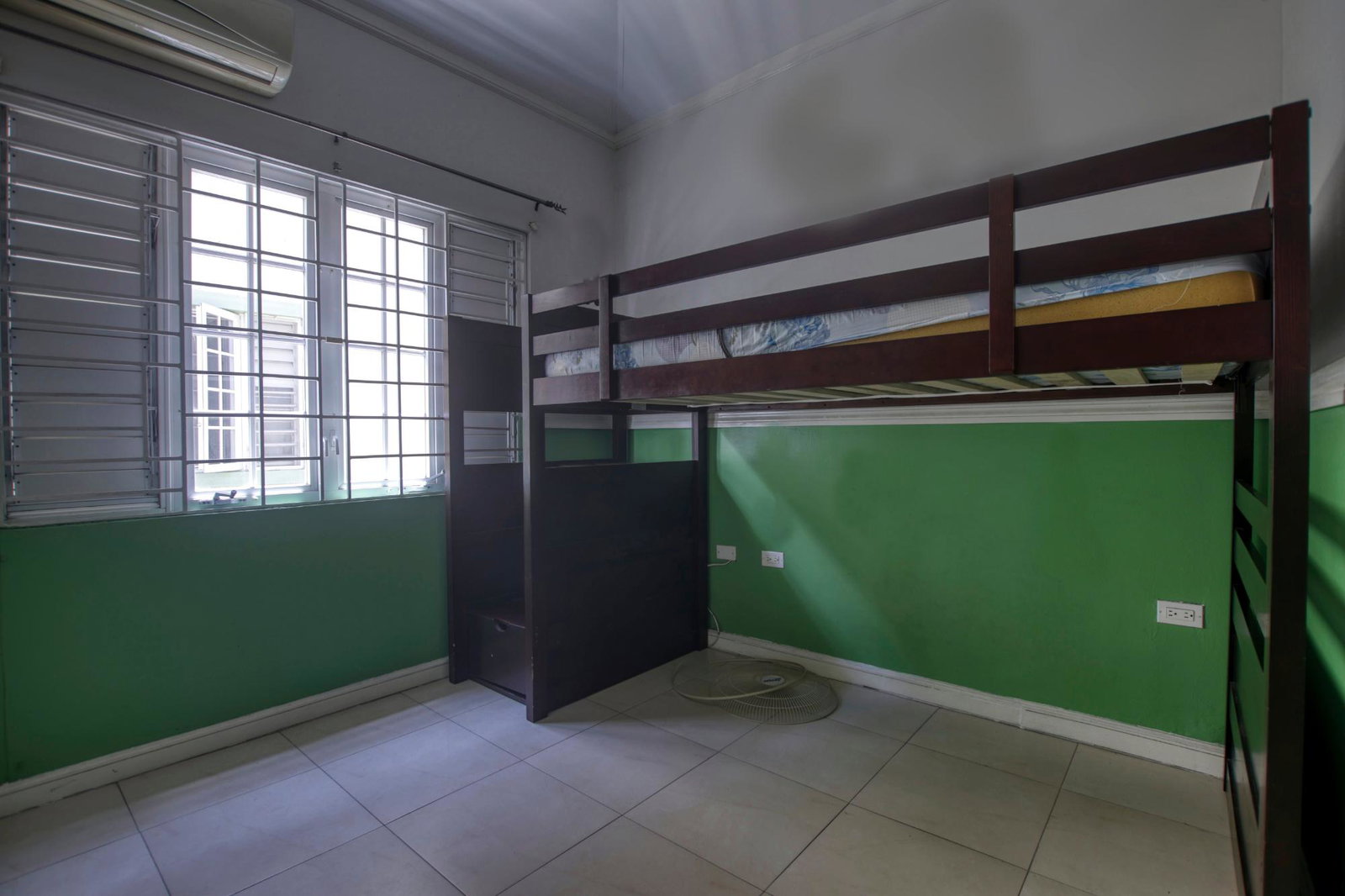 Seventeenth image of 23 Hopefield Avenue in Kingston 6, St. Andrew, Jamaica - property is For Sale