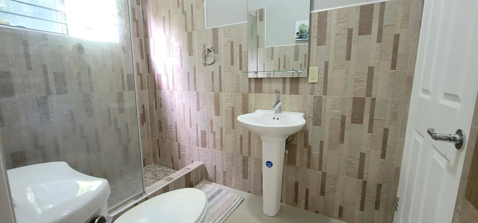 Fifteenth image of 16-9 Rochester Avenue in Kingston 8, St. Andrew, Jamaica - property is For Rent