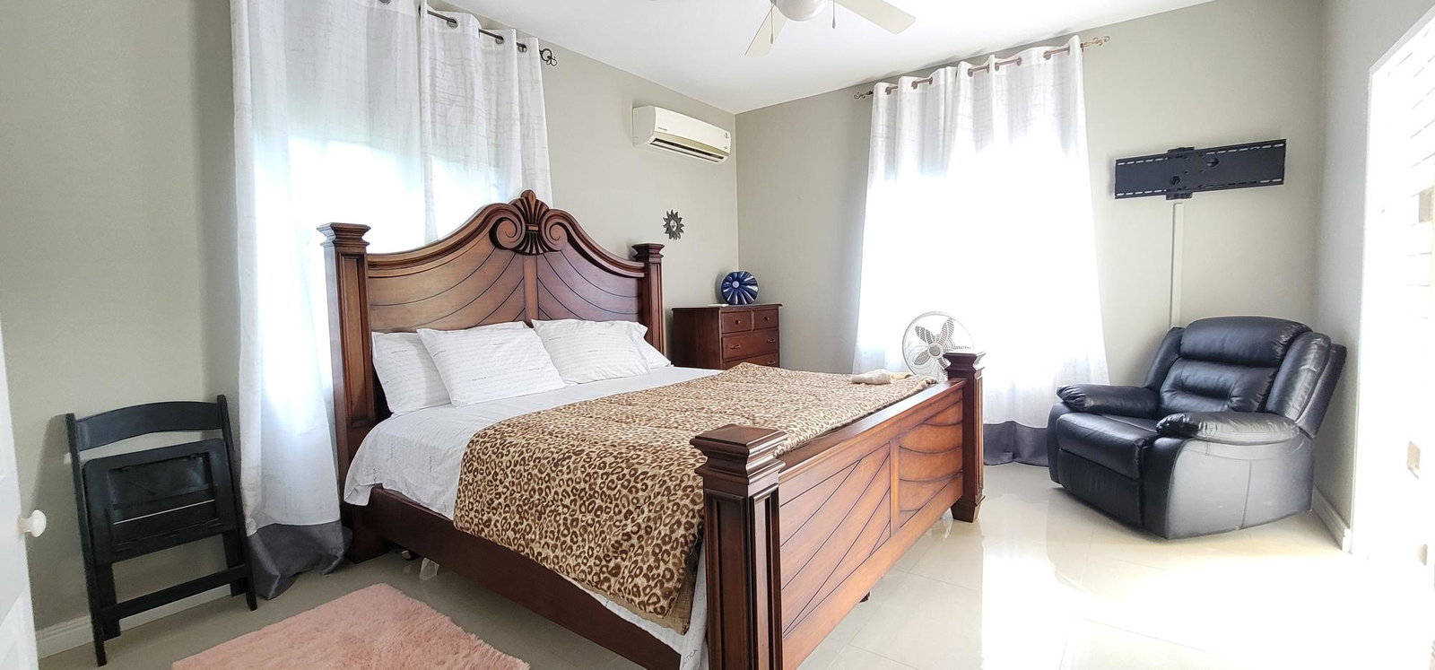 Sixteenth image of 16-9 Rochester Avenue in Kingston 8, St. Andrew, Jamaica - property is For Rent