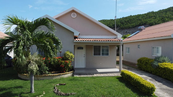 Eighth image of 145- Caymanas Country Club Est in Caymanas Estates, St. Catherine, Jamaica - property is For Rent