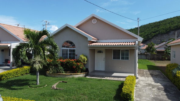 Ninth image of 145- Caymanas Country Club Est in Caymanas Estates, St. Catherine, Jamaica - property is For Rent