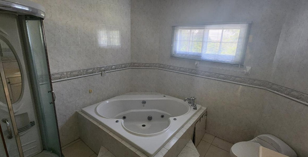 Tenth image of 12-12 Seaview Avenue in Kingston 6, St. Andrew, Jamaica - property is For Rent