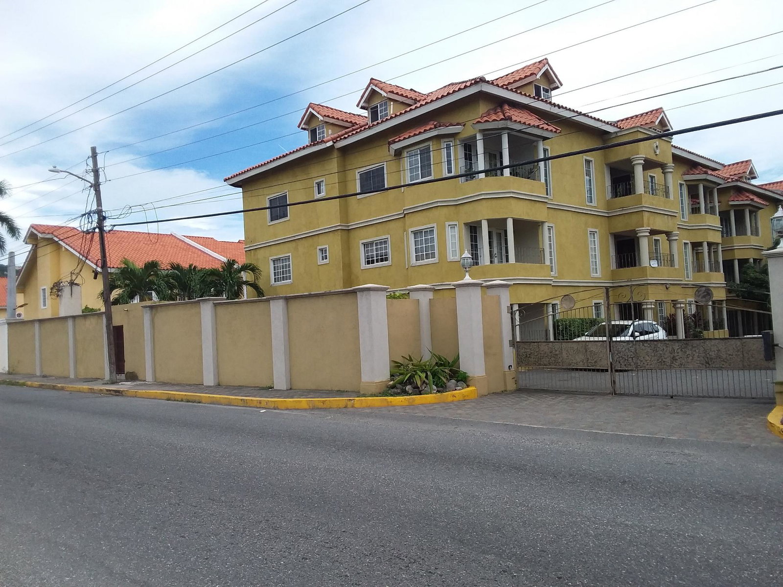 Eighteenth image of E4-11 Seaview Avenue in Kingston 6, St. Andrew, Jamaica - property is For Rent