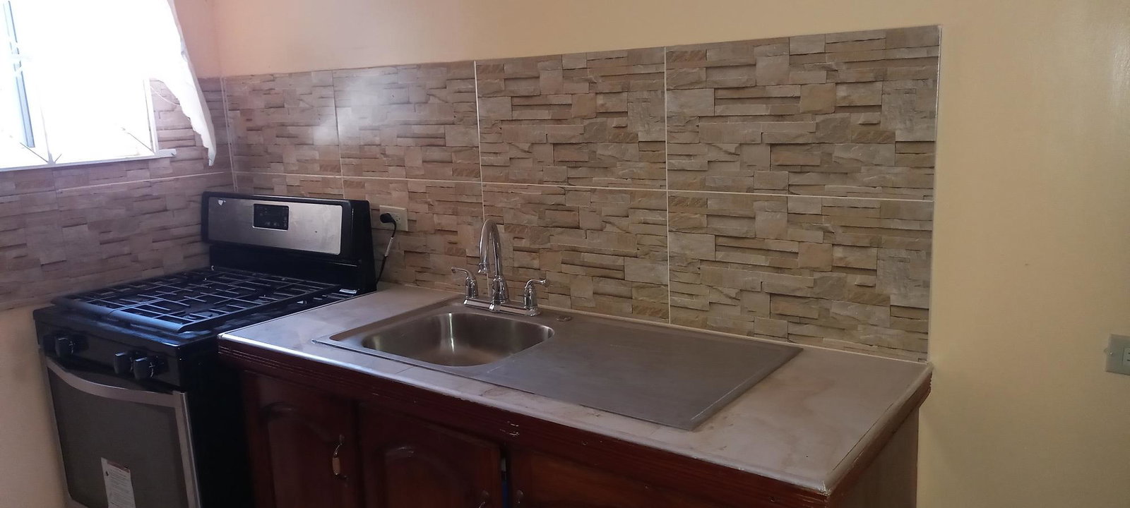Third image of Viero Avenue, Coral Sprin in Coral Spring, Trelawny, Jamaica - property is For Rent
