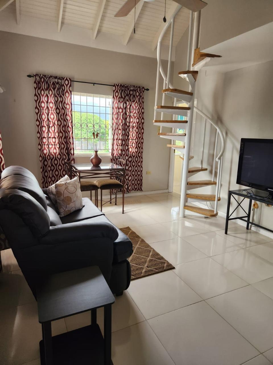 Seventh image of Abbeydale Road in Kingston 10, St. Andrew, Jamaica - property is For Rent