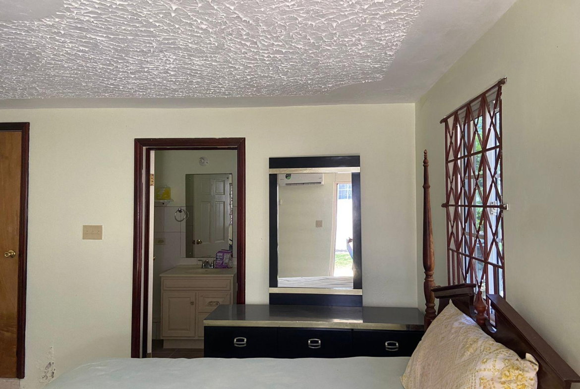 Tenth image of Apt 4-lot 535 Montrose Crescent in Montego Bay, St. James, Jamaica - property is For Rent