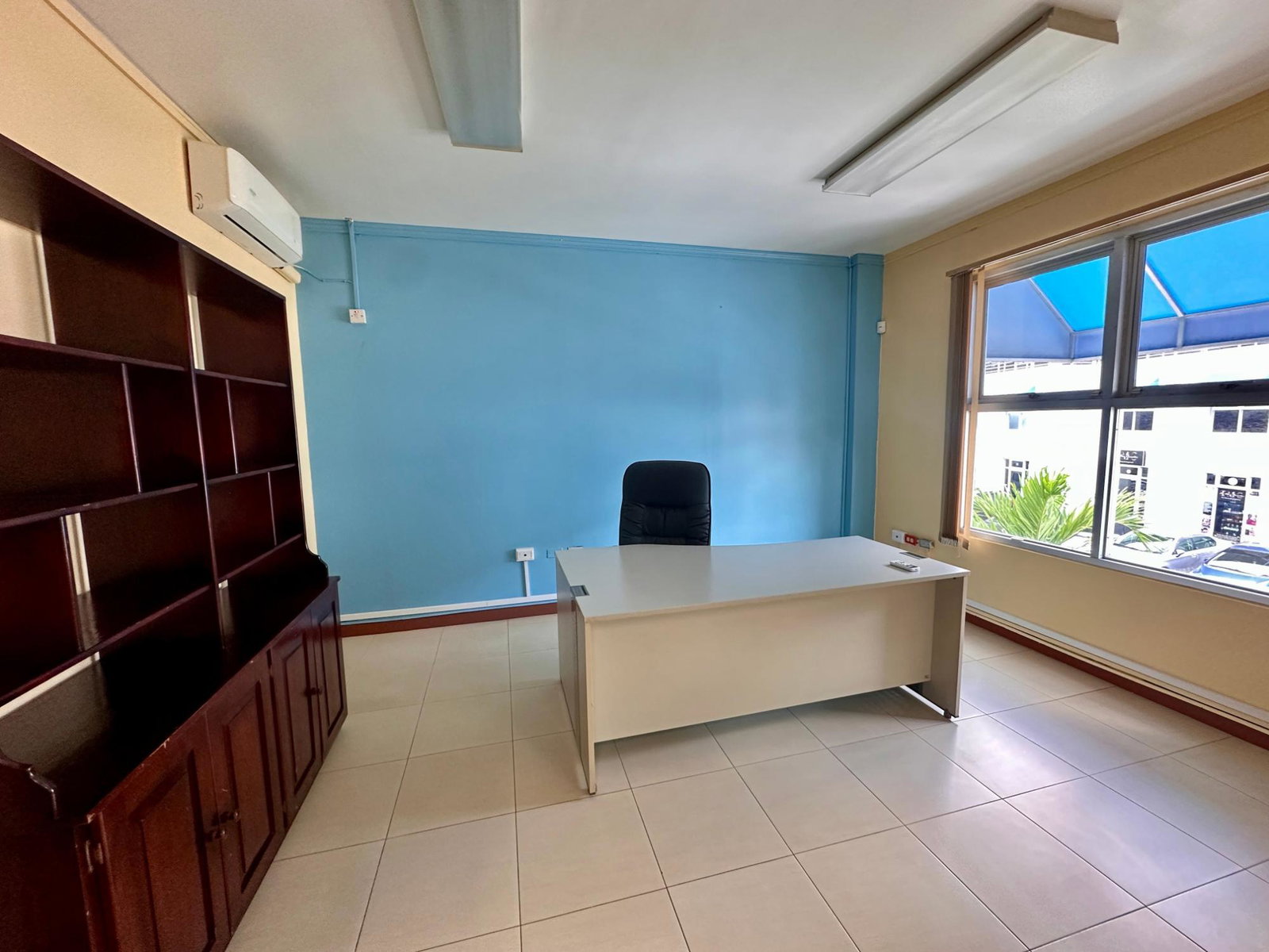 Ninth image of 15- Hope Road in Kingston 10, St. Andrew, Jamaica - property is For Rent