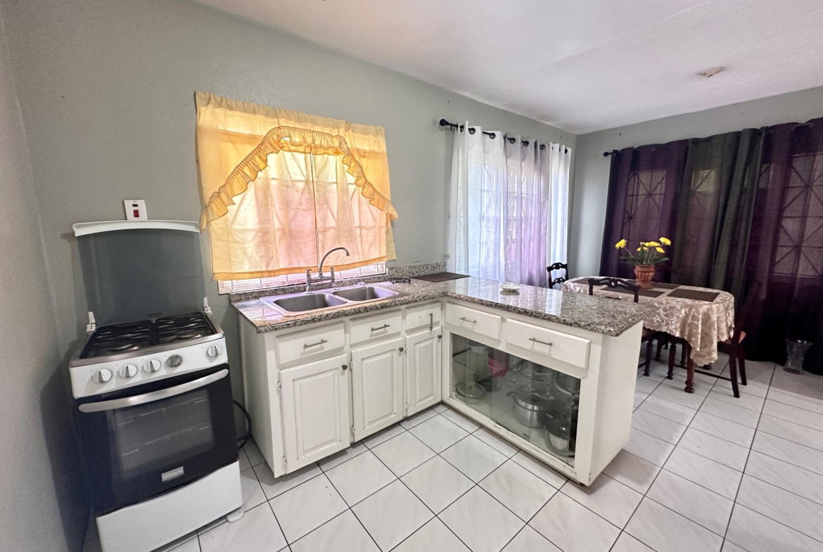 Eleventh image of 59 Palmetto Avenue in Kingston 6, St. Andrew, Jamaica - property is For Rent