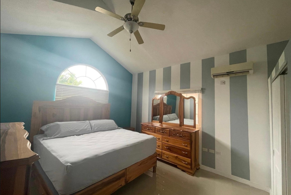Sixth image of 45 Bunker Crescent in Caymanas Estates, St. Catherine, Jamaica - property is For Rent