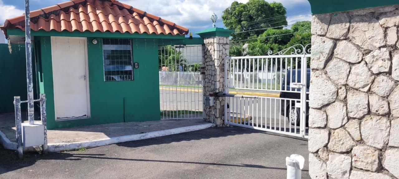 Eleventh image of Apt 20-10 Central Avenue in CONSTANT SPRING, St. Andrew, Jamaica - property is For Rent