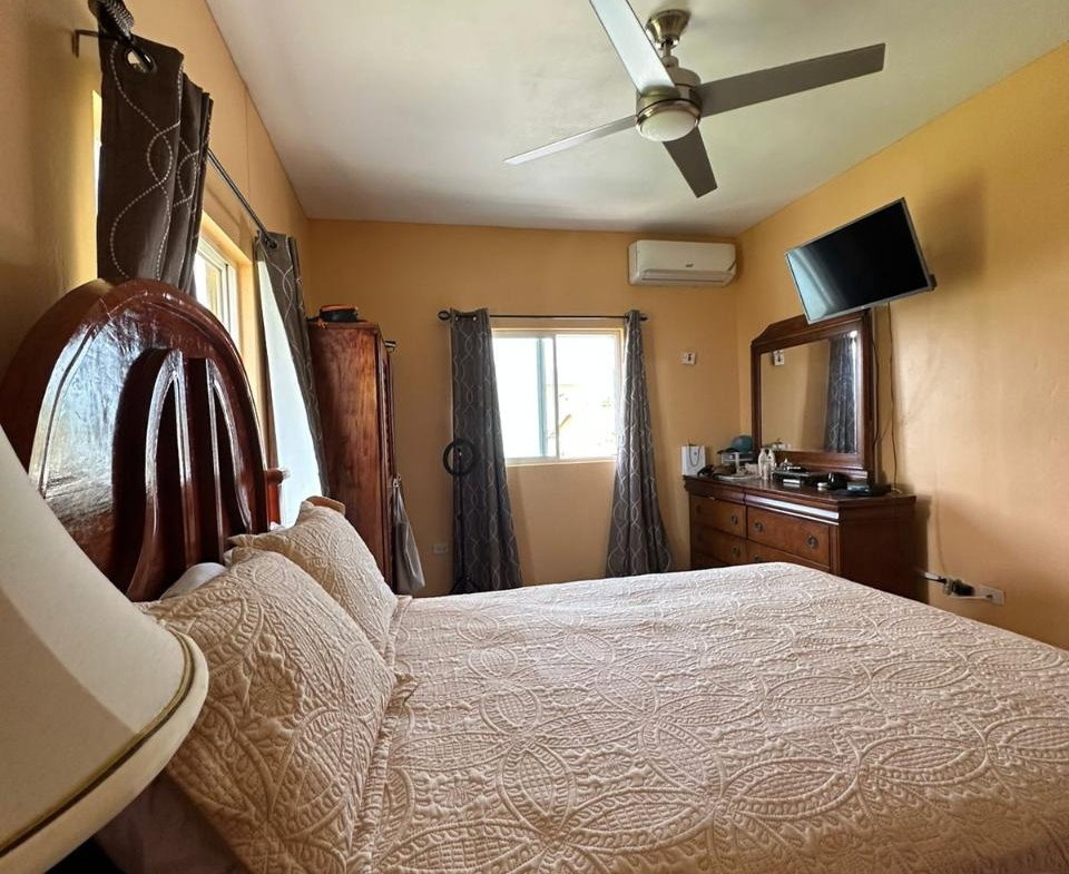 Eleventh image of 459 South View Dr, Rhyne Park in Little River, St. James, Jamaica - property is For Rent