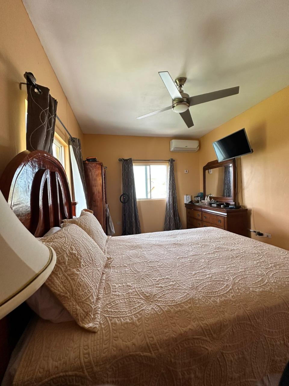 Eleventh image of 459 South View Dr, Rhyne Park in Little River, St. James, Jamaica - property is For Rent