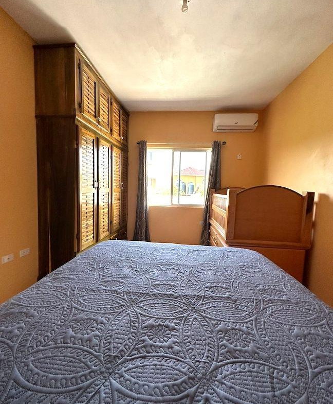 Fifteenth image of 459 South View Dr, Rhyne Park in Little River, St. James, Jamaica - property is For Rent