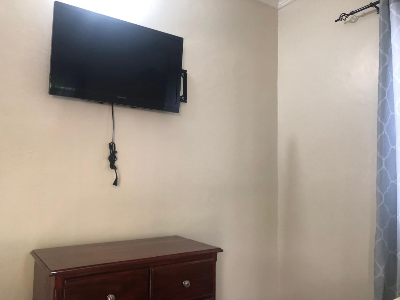 Twenty-Seventh image of Cowper Avenue in Kingston 6, St. Andrew, Jamaica - property is For Rent