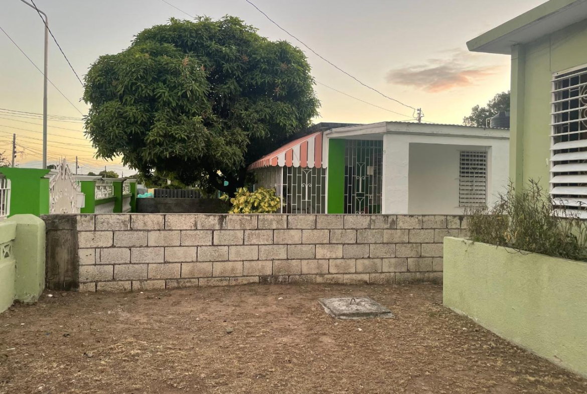 Nineteenth image of Orion Avenue in Kingston 17, St. Andrew, Jamaica - property is For Sale