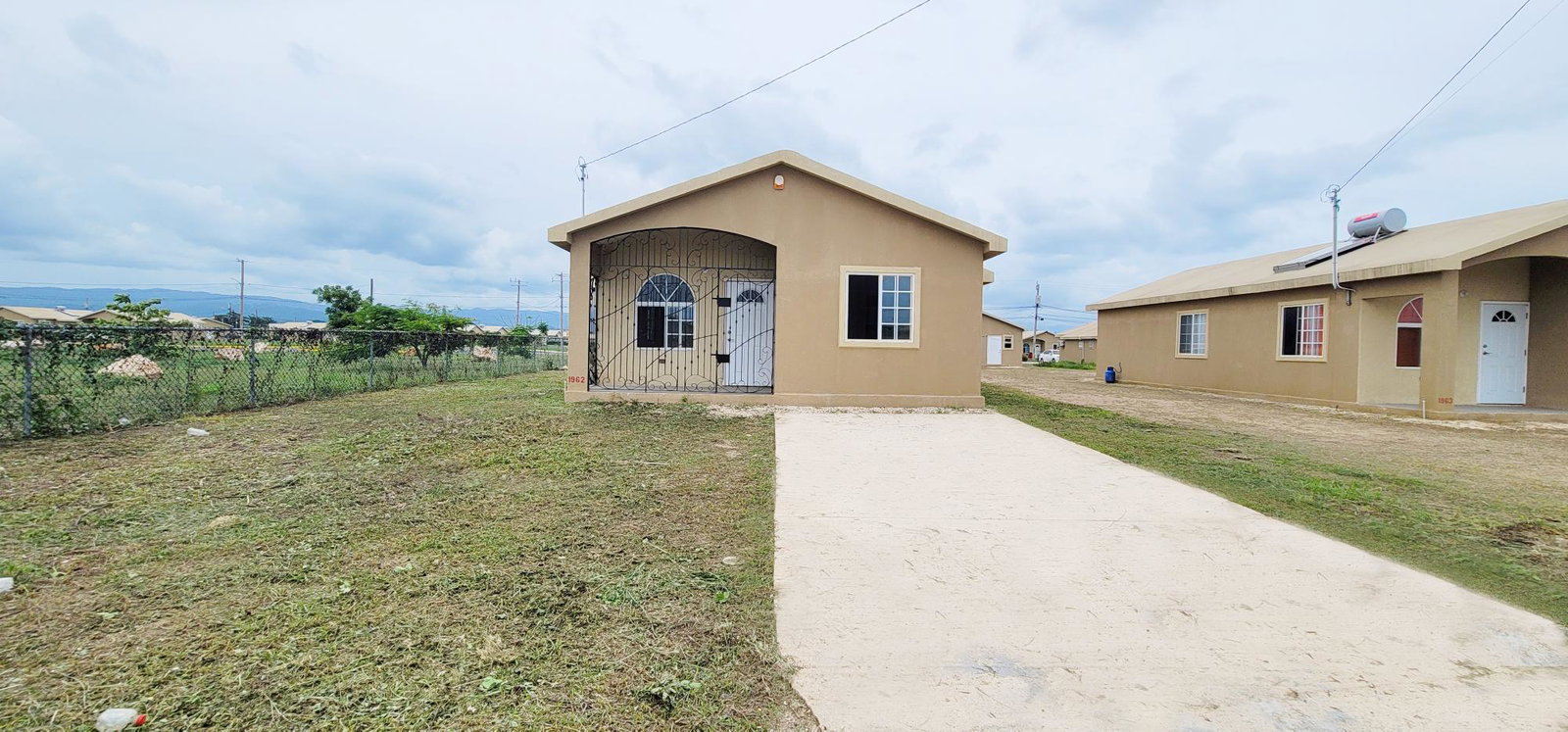 Immaculate-2-Bed-House-for-Sale-in-Phoenix-Park-Jamaica Second image of 1962- Phoenix Park in Phoenix Park, St. Catherine, Jamaica - property is For Sale