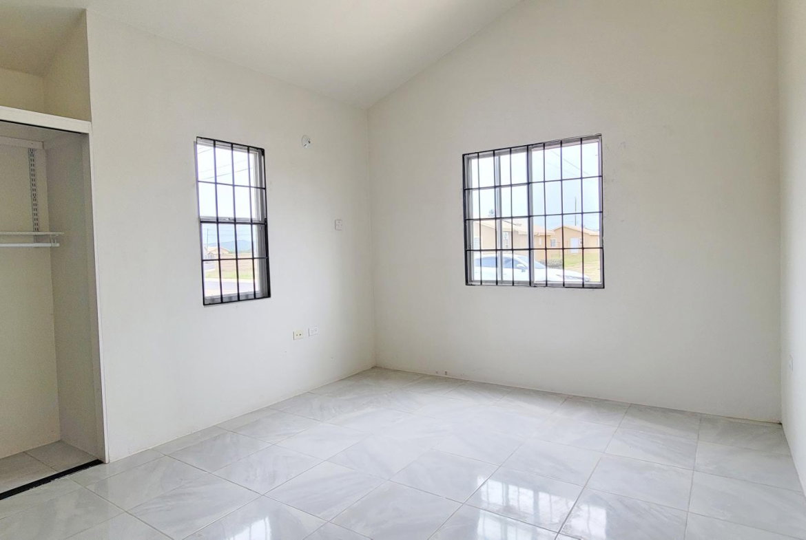 Thirteenth image of 1962- Phoenix Park in Phoenix Park, St. Catherine, Jamaica - property is For Sale
