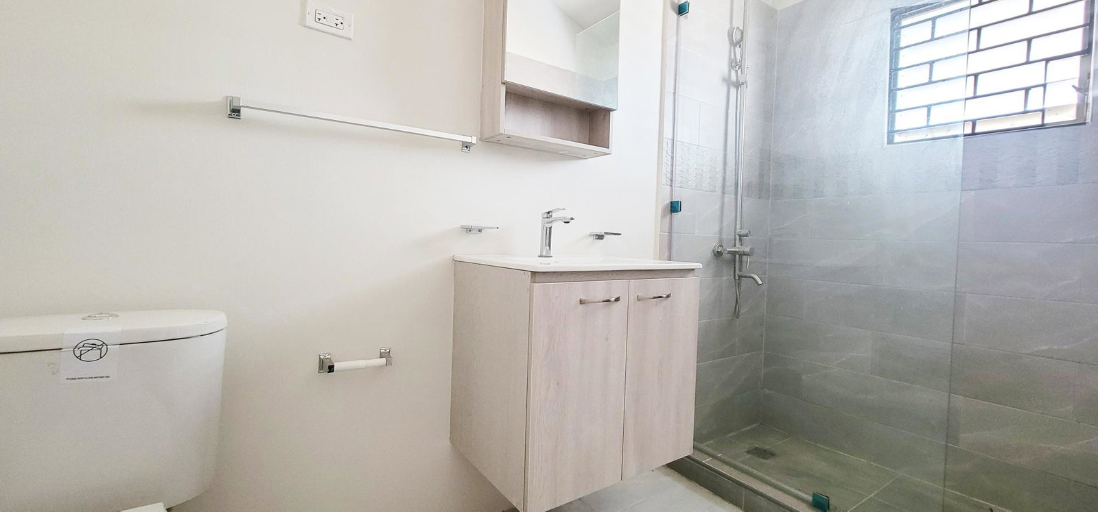 Immaculate-2-Bed-House-for-Sale-in-Phoenix-Park-Jamaica Sixteenth image of 1962- Phoenix Park in Phoenix Park, St. Catherine, Jamaica - property is For Sale