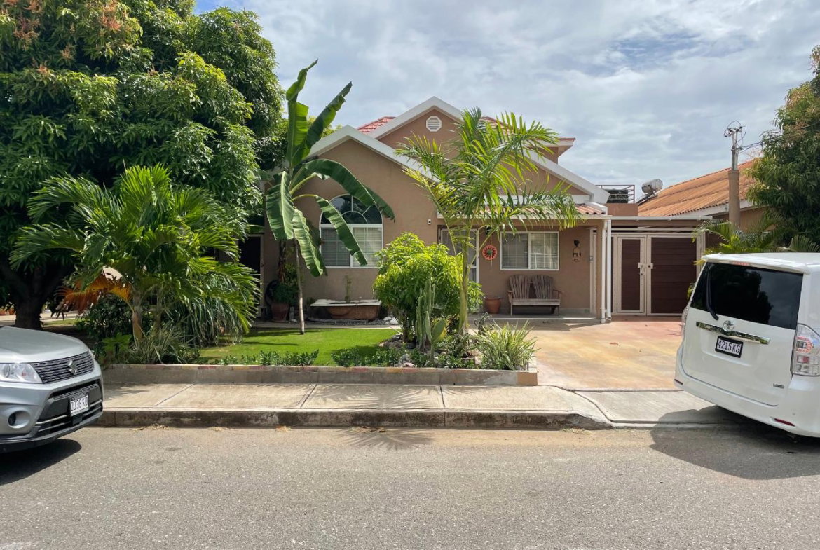 Fifth image of Fort de France Street, in Greater Portmore, St. Catherine, Jamaica - property is For Rent