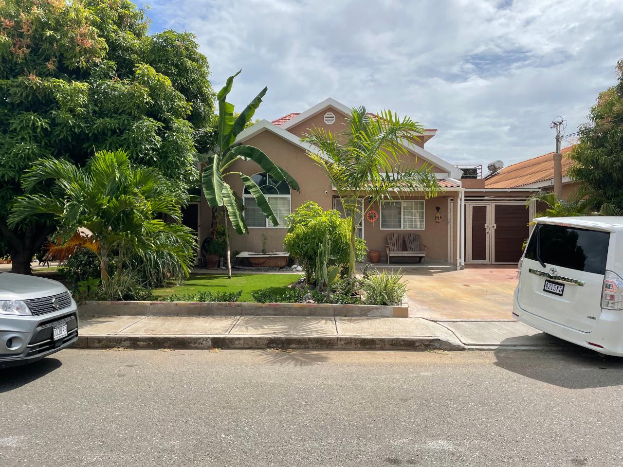 Fifth image of Fort de France Street, in Greater Portmore, St. Catherine, Jamaica - property is For Rent