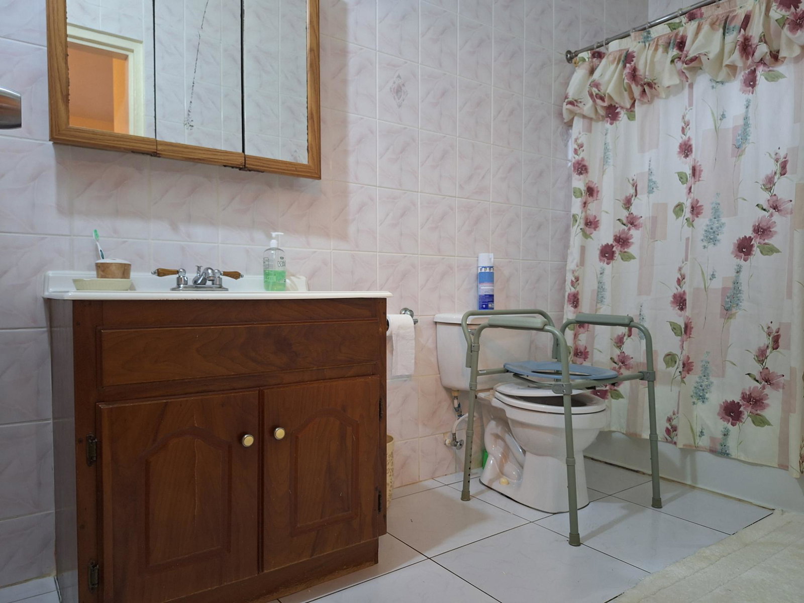 Twentieth image of 35 Cedar Gardens Riad in Mandeville, Manchester, Jamaica - property is For Sale