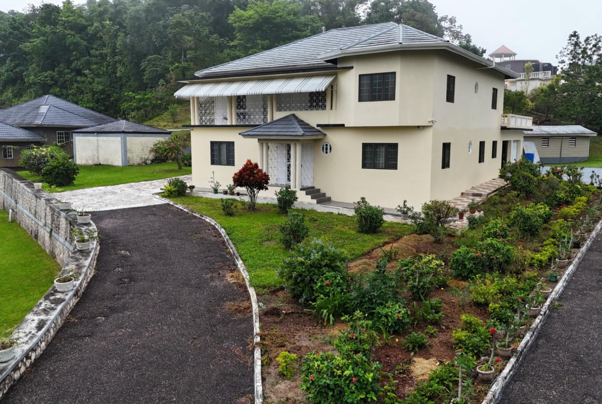 Fourth image of 35 Cedar Gardens Riad in Mandeville, Manchester, Jamaica - property is For Sale