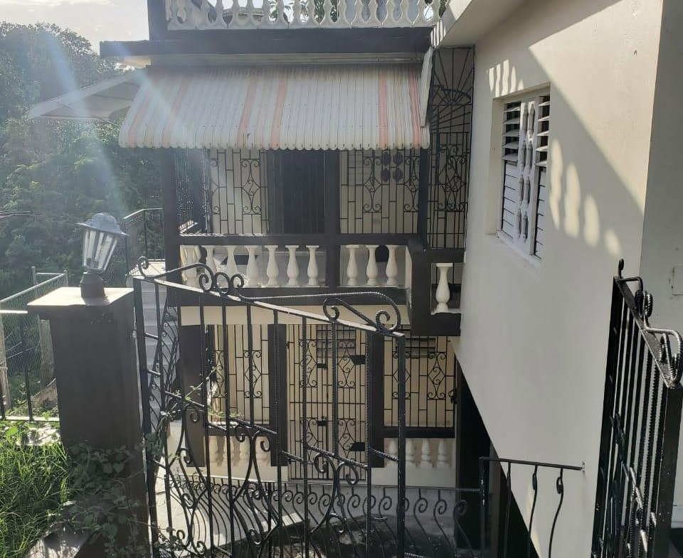 Tenth image of 554 Doctor Bird Crescent in Farm Heights, St. James, Jamaica - property is For Sale