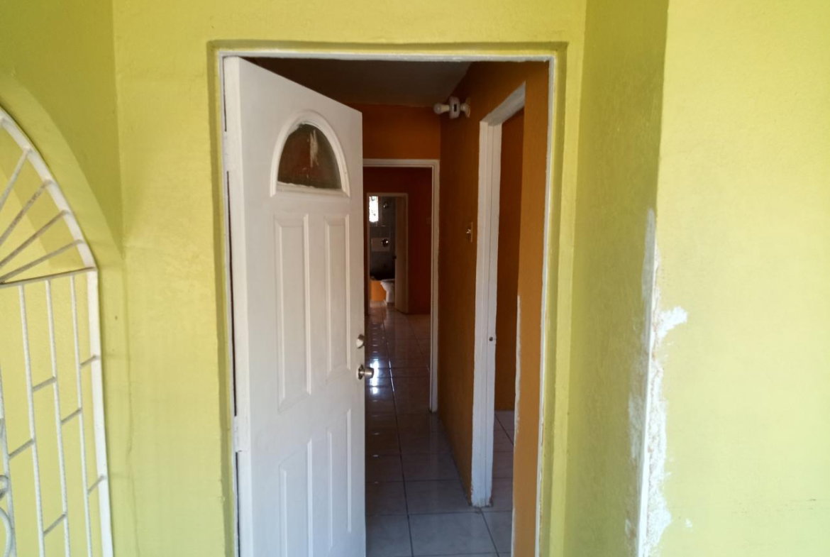 Fifth image of Red Road Palmers Cross in Palmers Cross, Clarendon, Jamaica - property is For Sale