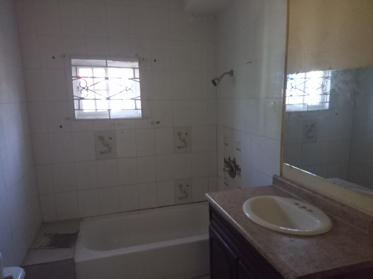 Sixth image of Red Road Palmers Cross in Palmers Cross, Clarendon, Jamaica - property is For Sale