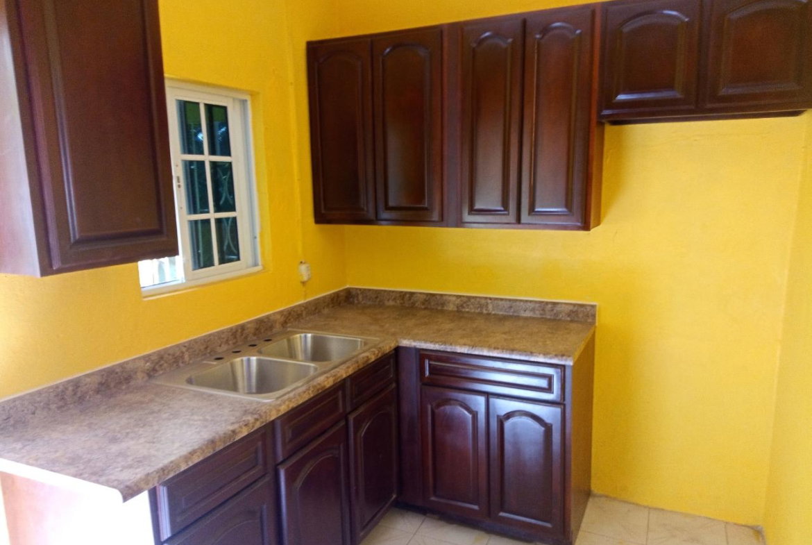 Seventh image of Red Road Palmers Cross in Palmers Cross, Clarendon, Jamaica - property is For Sale