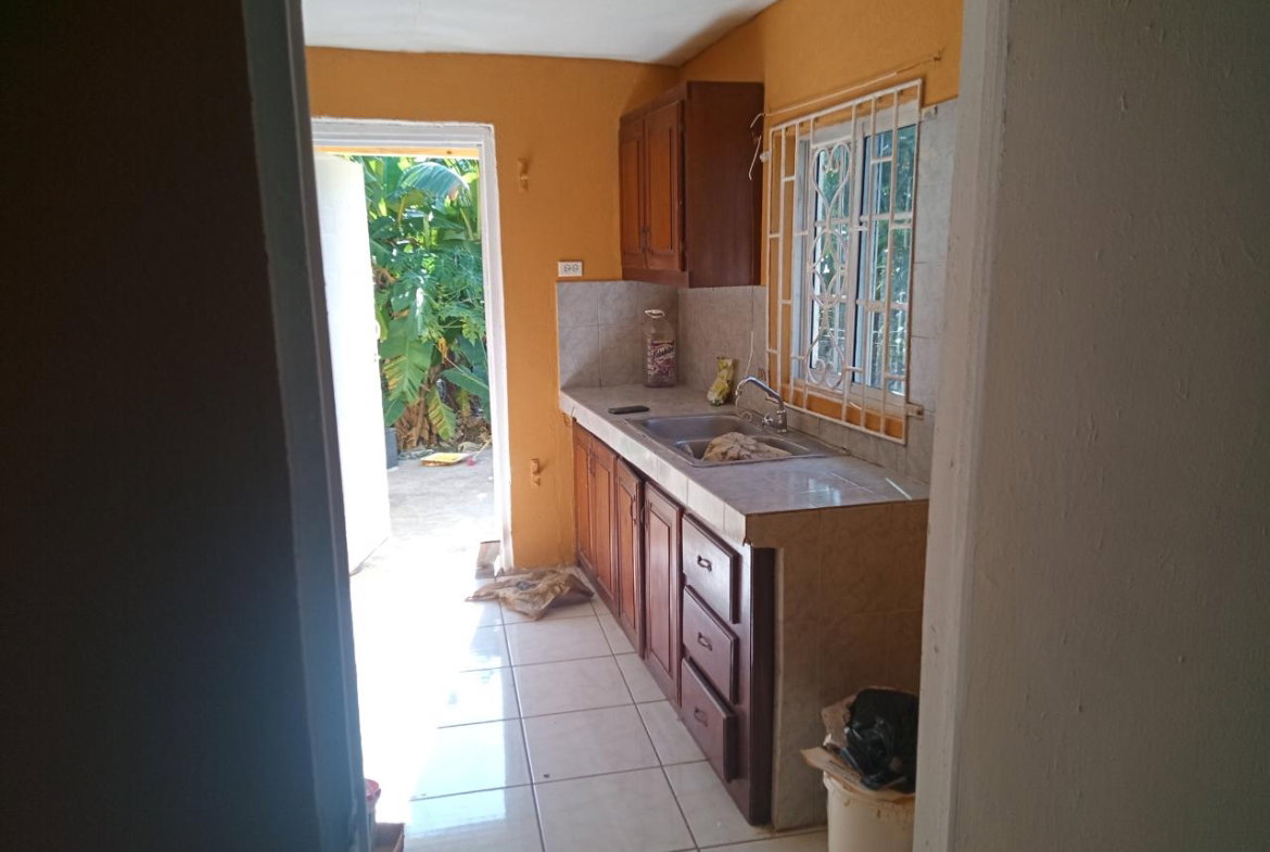 Eighth image of Red Road Palmers Cross in Palmers Cross, Clarendon, Jamaica - property is For Sale