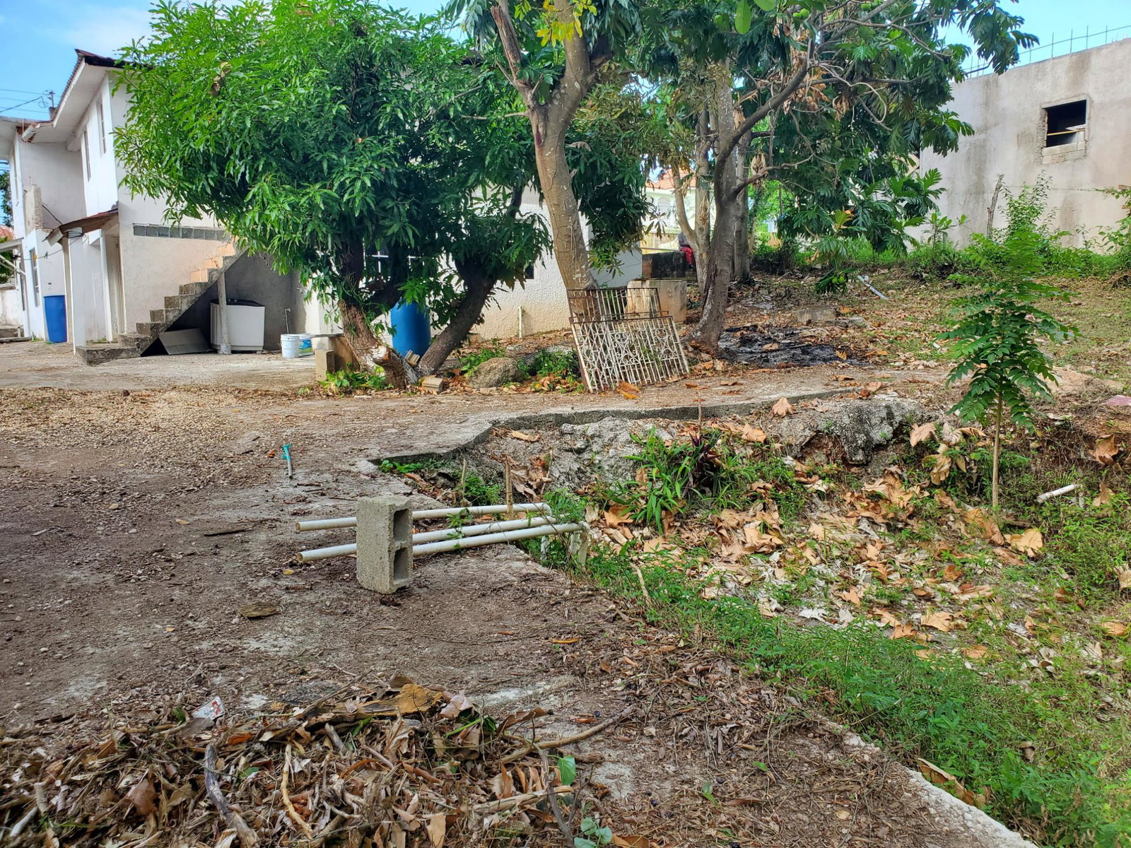 Income-Property-for-Sale-in-Coral-Gardens-Jamaica-Prime-Location Fifteenth image of Coral Gardens in Montego Bay, St. James, Jamaica - property is For Sale