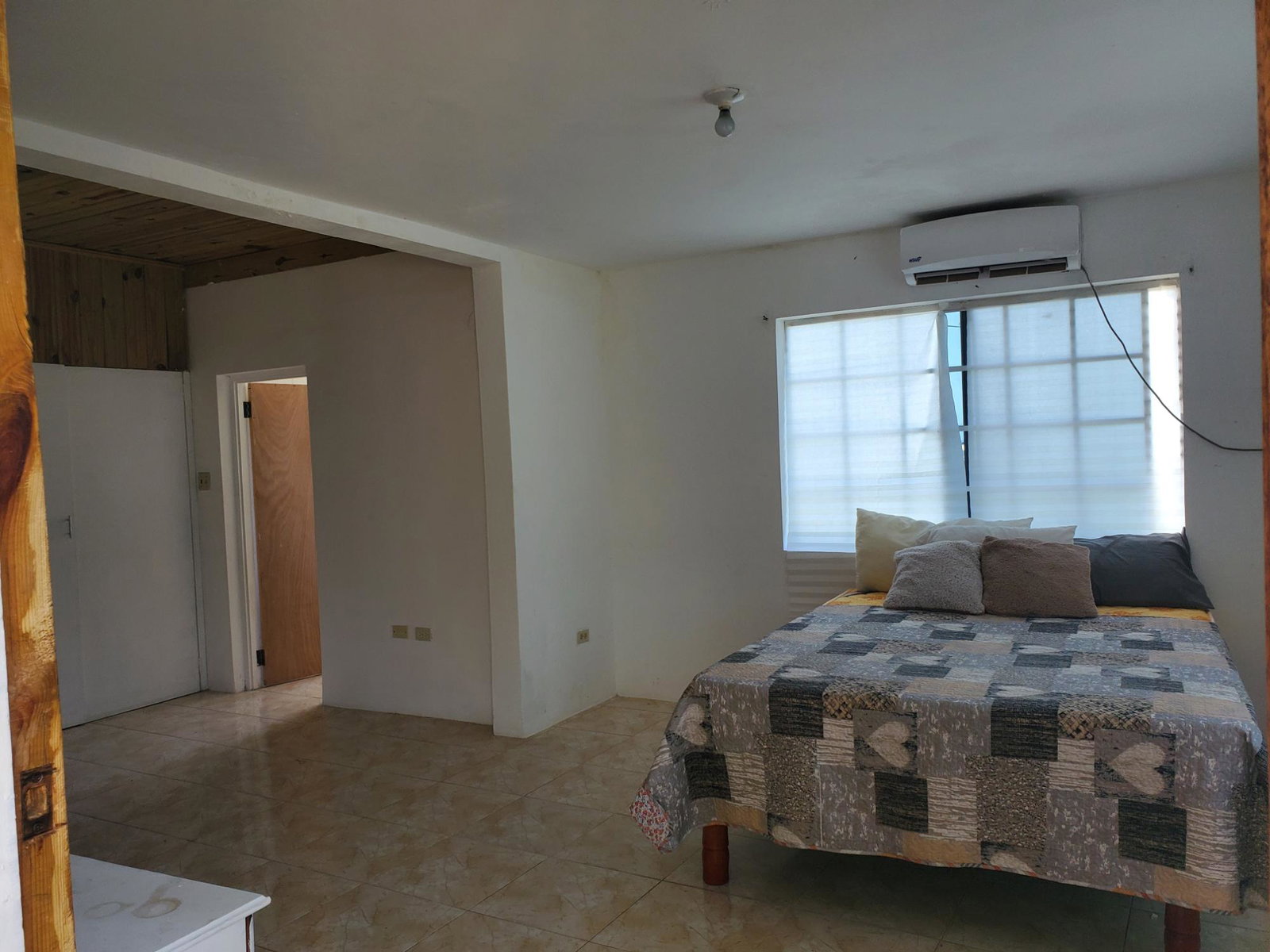 Income-Property-for-Sale-in-Coral-Gardens-Jamaica-Prime-Location Twenty-Fourth image of Coral Gardens in Montego Bay, St. James, Jamaica - property is For Sale