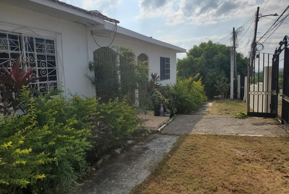 Fourth image of Coral Gardens in Montego Bay, St. James, Jamaica - property is For Sale