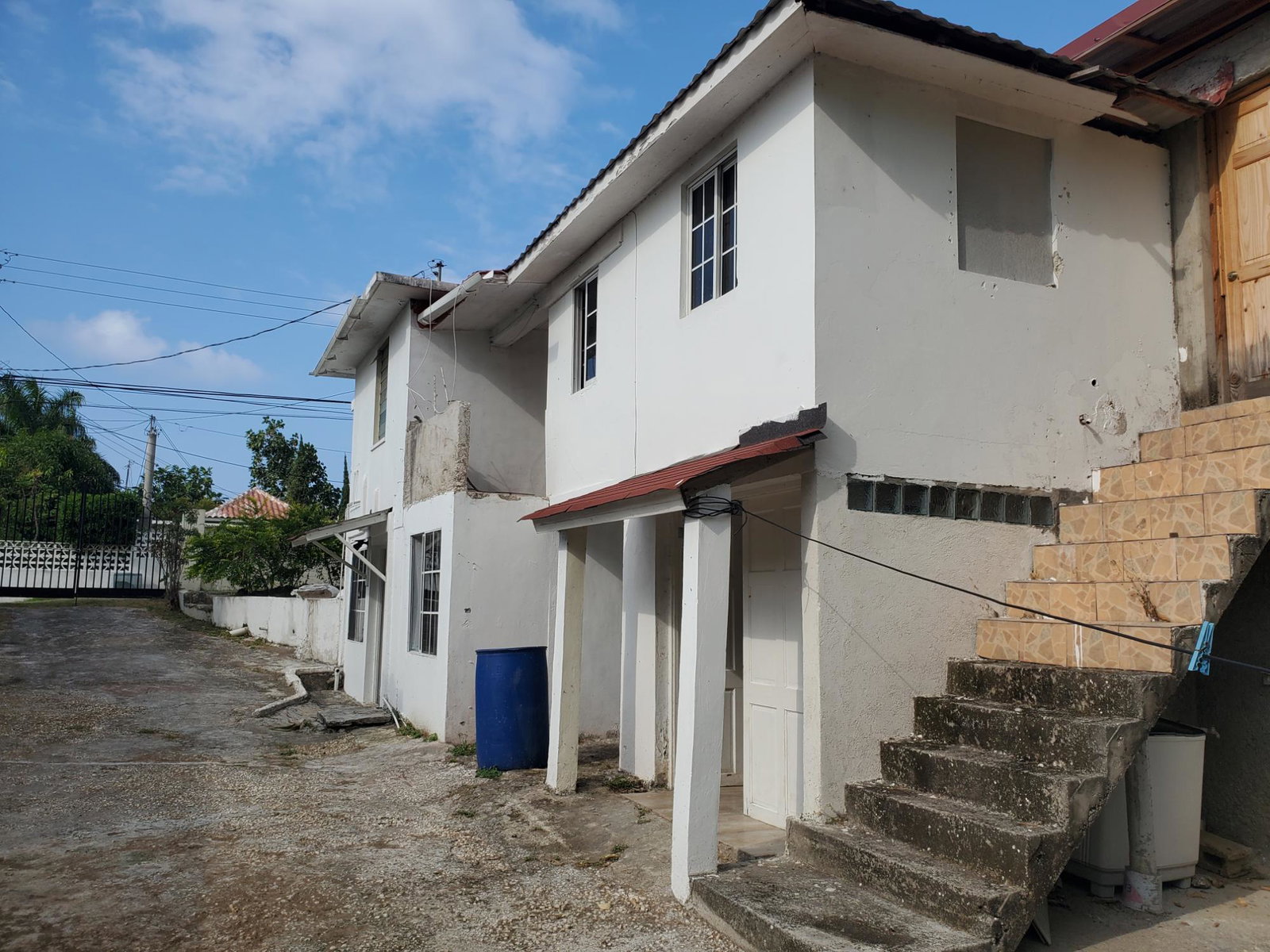 Income-Property-for-Sale-in-Coral-Gardens-Jamaica-Prime-Location Ninth image of Coral Gardens in Montego Bay, St. James, Jamaica - property is For Sale
