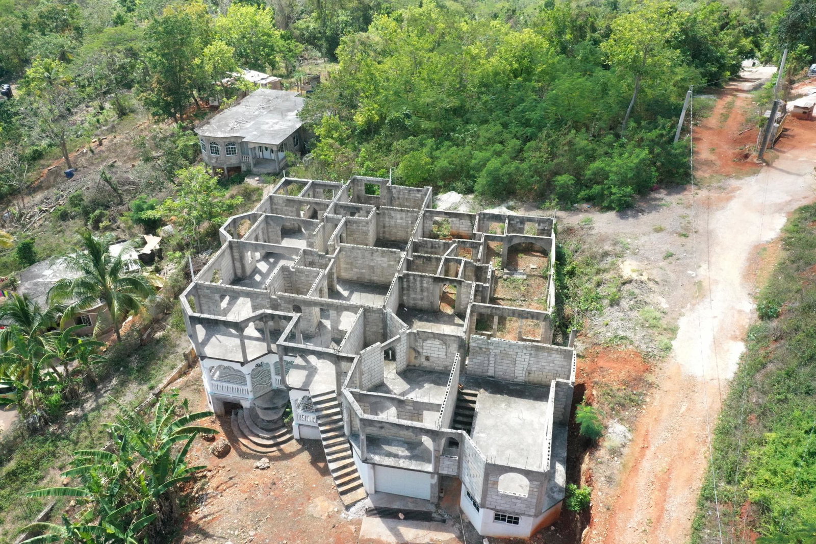 Ninth image of Coffee Grove in Porus, Manchester, Jamaica - property is For Sale