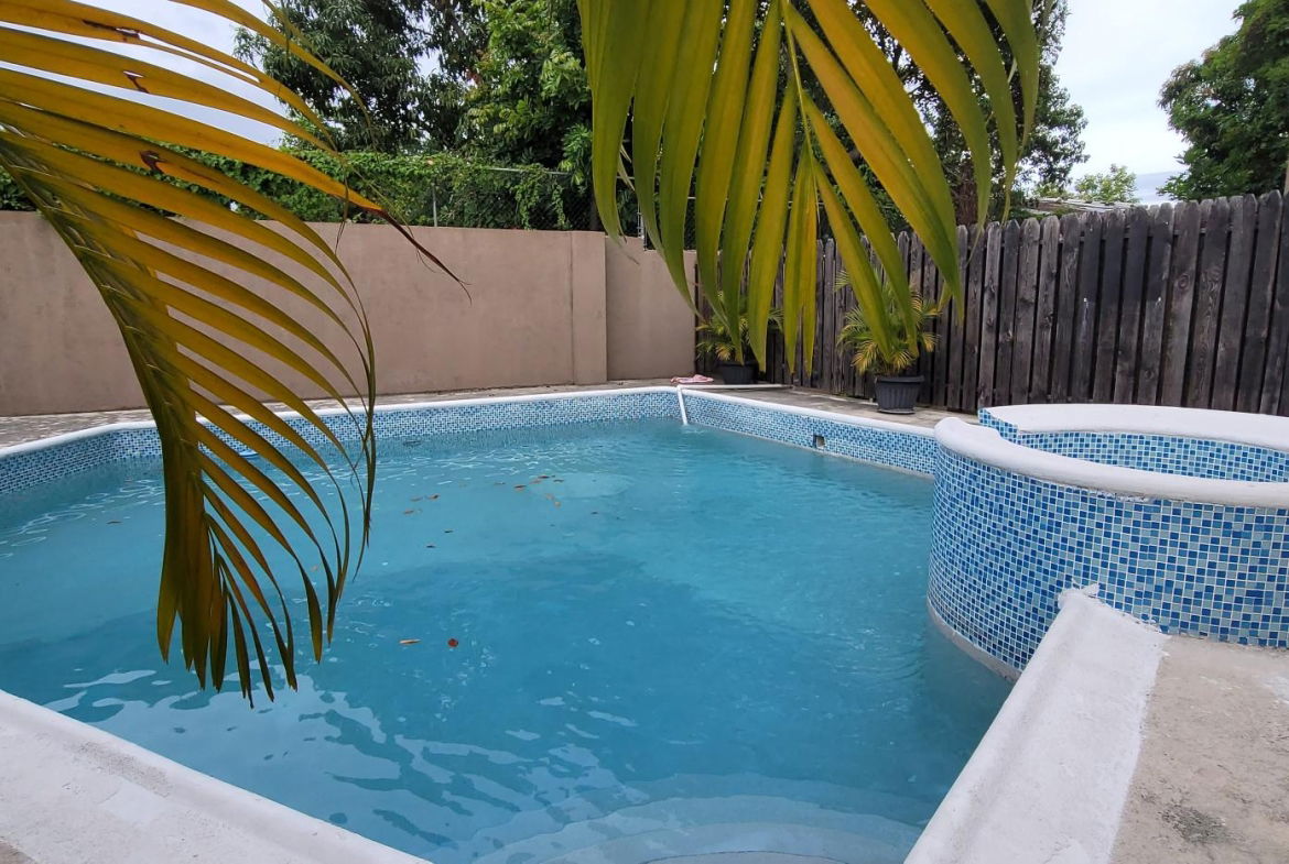 Nineteenth image of 9-8 Washington Drive in Kingston 10, St. Andrew, Jamaica - property is For Sale