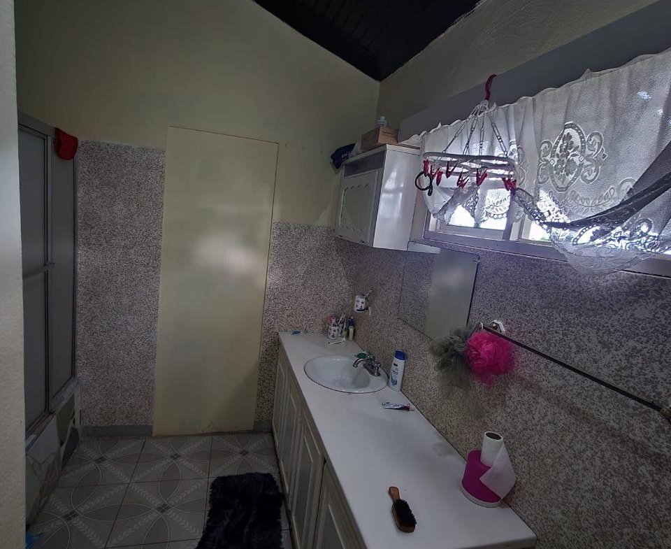 Seventeenth image of 58 West Park Avenue, May Pen in May Pen, Clarendon, Jamaica - property is For Sale